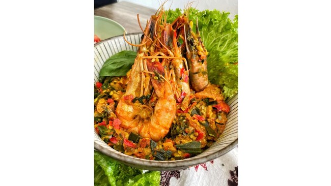 Resep Udang Woku, Kuliner Sadap Asli Manado yang tersebut dimaksud Bikin Ketagihan