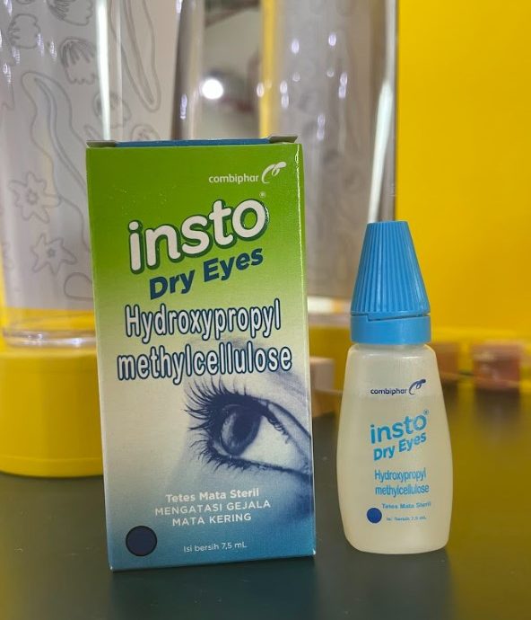 Melawan Keringnya Mata dengan Insto Dry Eyes